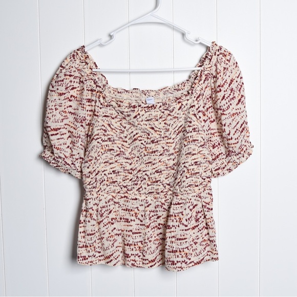 Old Navy Women's Cream and Red Smocked Top, size small - Picture 7 of 7